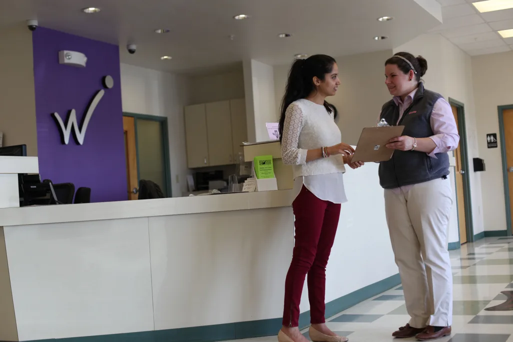 wid_msw_license-req_hero faculty sharing information with student